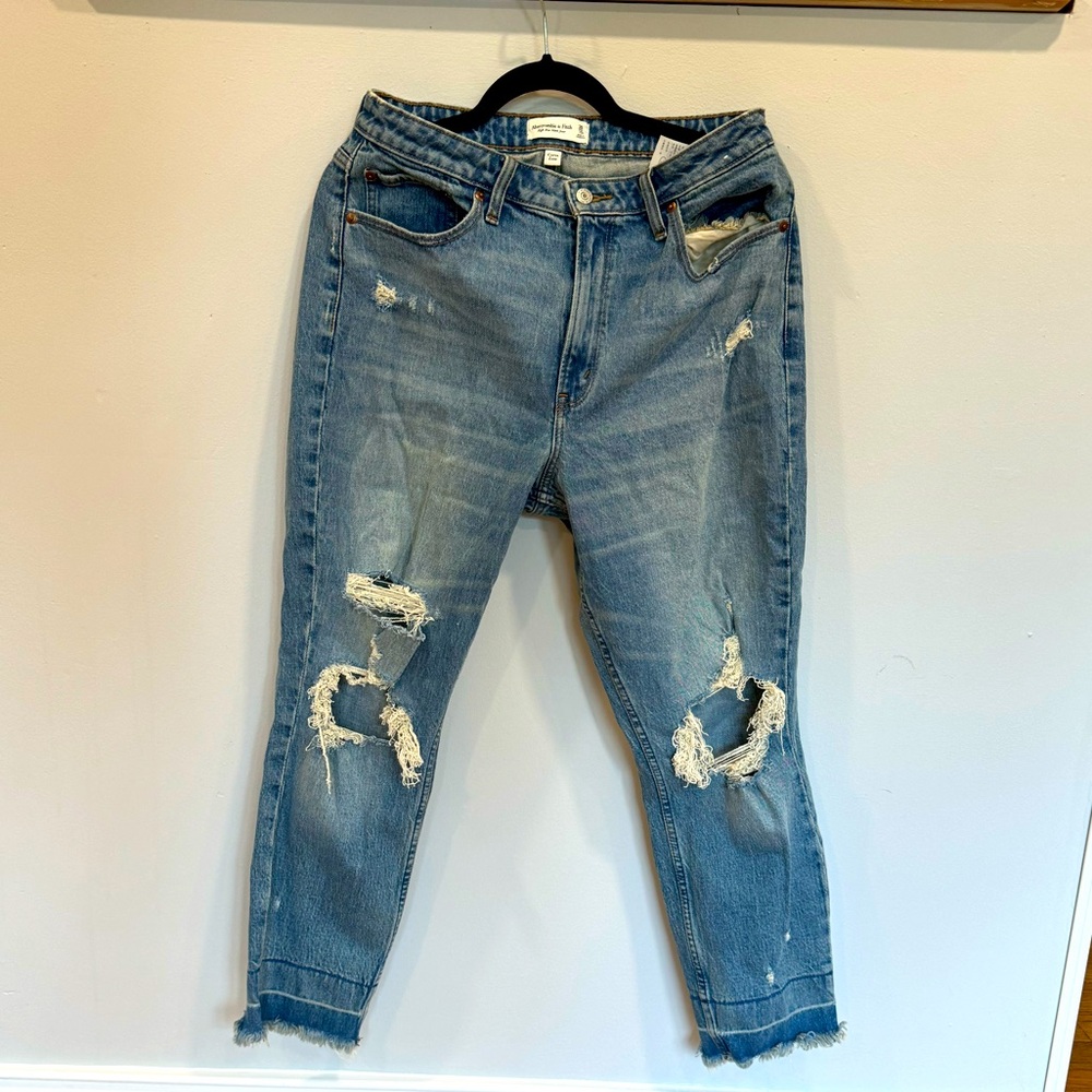 Abercrombie mom jeans